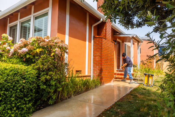 Why Choose Our Certified Pressure Washing Experts for Your Project Needs in Sky Lake, FL?